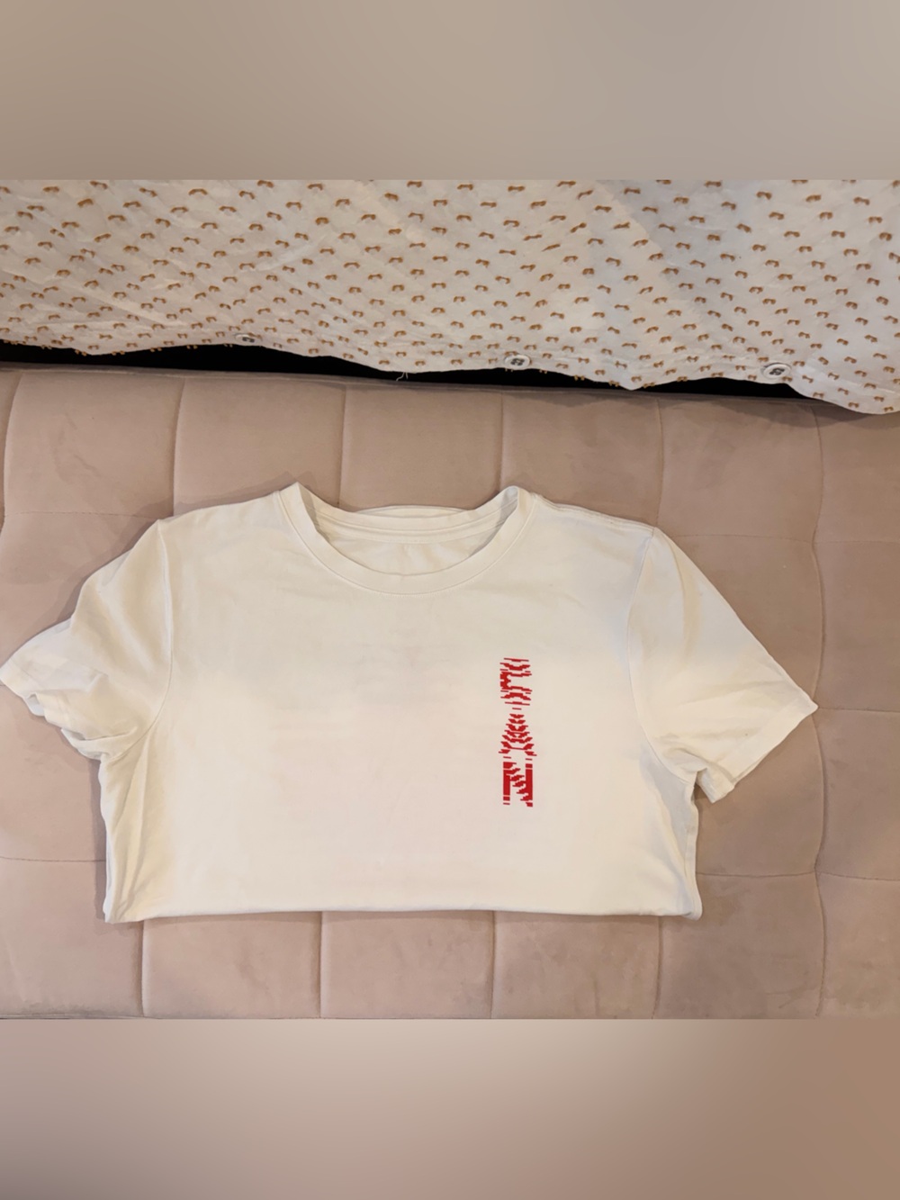White Short-Sleeve Graphic women’s T-Shirt
